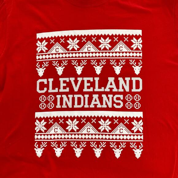 Cleveland Indians Shirt Unisex Size XL Nordic Print Christmas T-Shirt Red/White - Picture 4 of 7